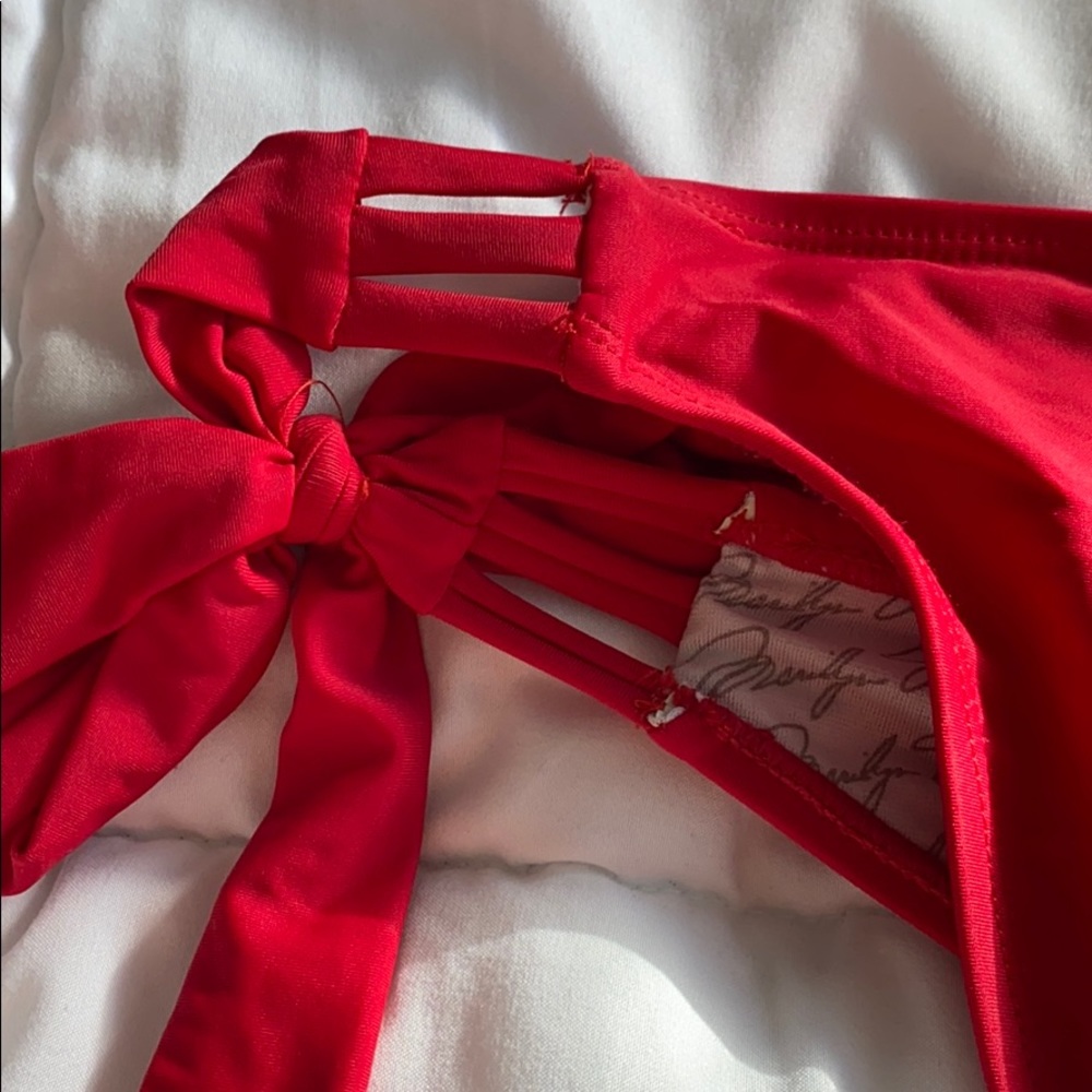 Red Bikini - Picture 5 of 5